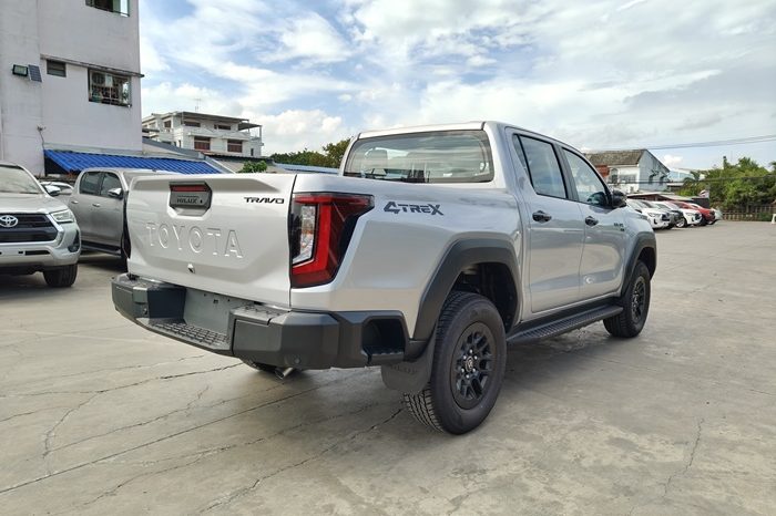 TRAVO PREMIUM 4TREX 2026 2.8 4WD MT DOUBLE CAB SILVER  60161 full