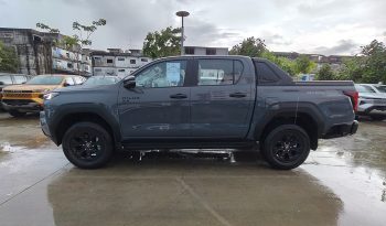 TRAVO OVERLAND PRE 2026 2.8 AT DOUBLE CAB GREY  40645 full