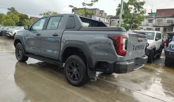 TRAVO OVERLAND PRE 2026 2.8 AT DOUBLE CAB GREY  40645 full