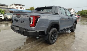 TRAVO OVERLAND PRE 2026 2.8 AT DOUBLE CAB GREY  40645 full