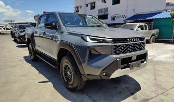 TRAVO PREMIUM PRE 2026 2.8 AT DOUBLE CAB GREY  03539 full