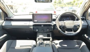 TRAVO PREMIUM PRE 2026 2.8 AT DOUBLE CAB GREY  03539 full