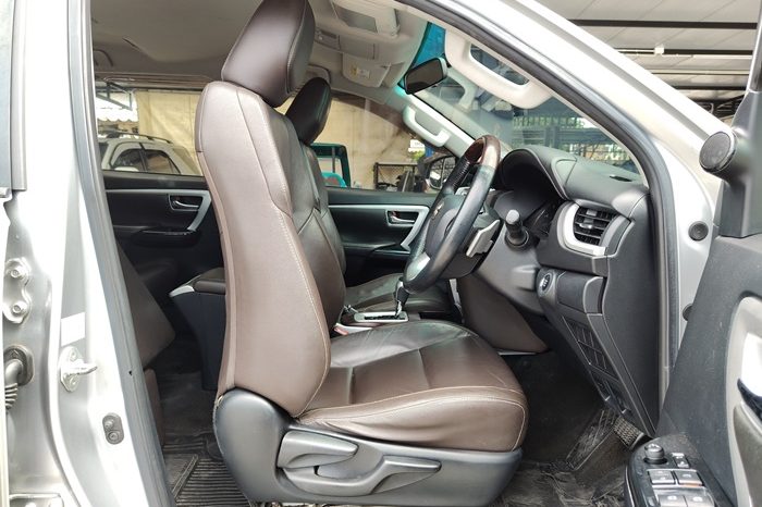 TOYOTA 2WD 2020 2.4V AT FORTUNER SILVER  6844 full