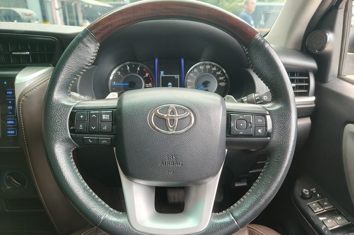 TOYOTA 2WD 2020 2.4V AT FORTUNER SILVER  6844 full