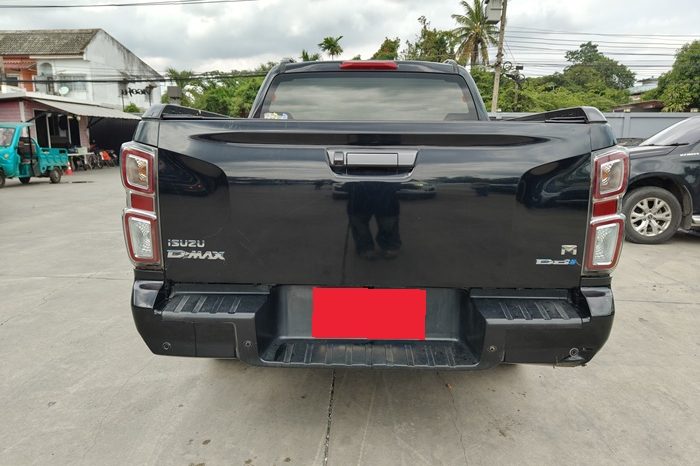 ISUZU 4WD 2020 3.0 AT DOUBLE CAB BLACK  8976 full