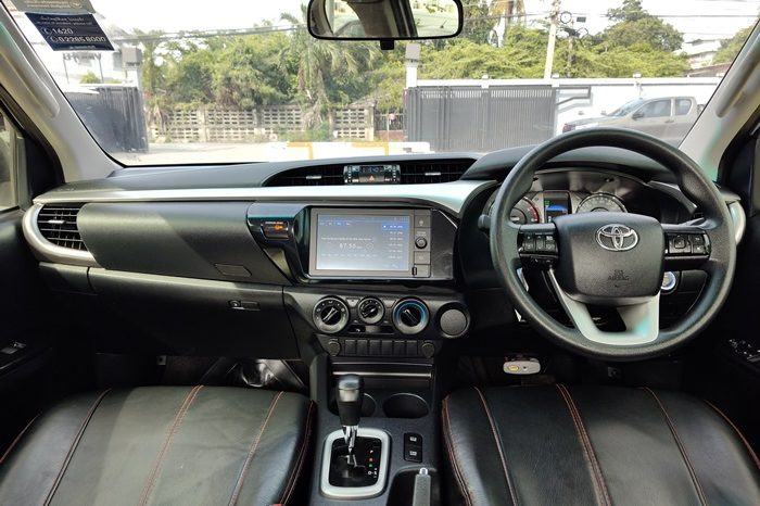 REVO PRE 2020 2.4 ENTRY AT SMART CAB SILVER  7630 full