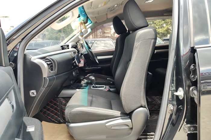 REVO PRE 2019 2.4E AT DOUBLE CAB BLACK 9274 full