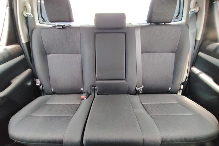 REVO PRE 2019 2.4E AT DOUBLE CAB BLACK 9274 full