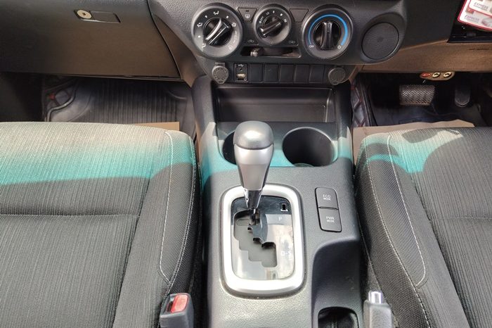 REVO PRE 2019 2.4E AT DOUBLE CAB BLACK 9274 full