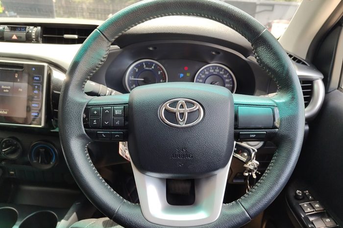 REVO PRE 2019 2.4E AT DOUBLE CAB BLACK 9274 full