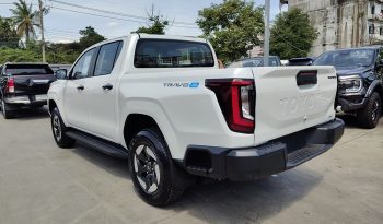 TRAVO E 2026 EV AT DOUBLE CAB WHITE  800193 full