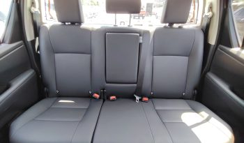 TRAVO E 2026 EV AT DOUBLE CAB WHITE  800193 full