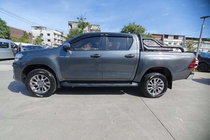 REVO PRE 2019 2.4E AT DOUBLE CAB DARK GREY 562 full