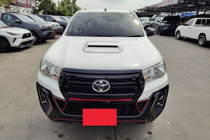 REVO PRE 2018 2.4E AT DOUBLE CAB WHITE 9185 full