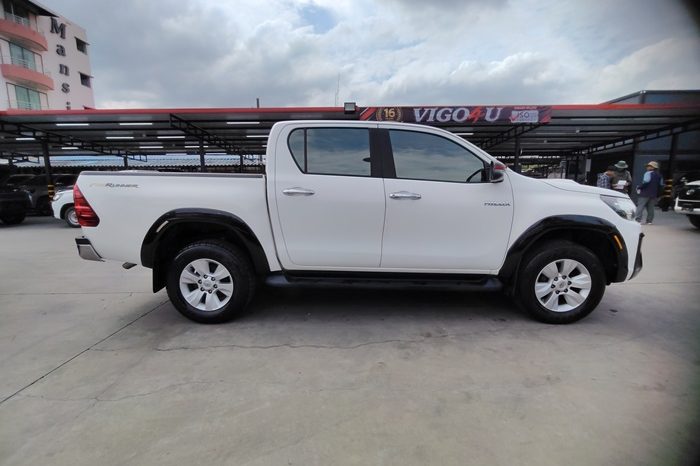REVO PRE 2018 2.4E AT DOUBLE CAB WHITE 9185 full