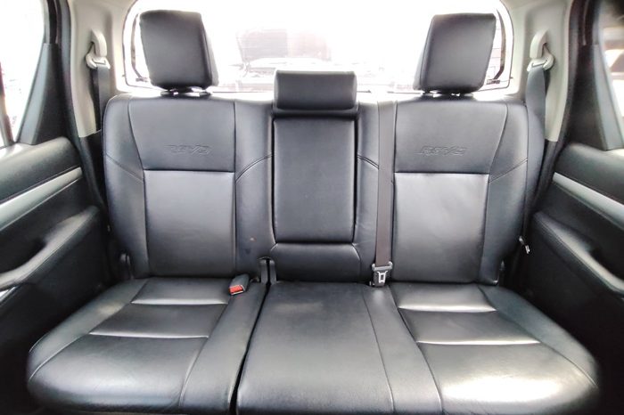 REVO PRE 2018 2.4E AT DOUBLE CAB WHITE 9185 full