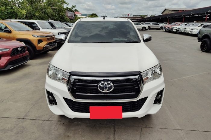 REVO PRE 2019 2.4E AT DOUBLE CAB WHITE 3868 full