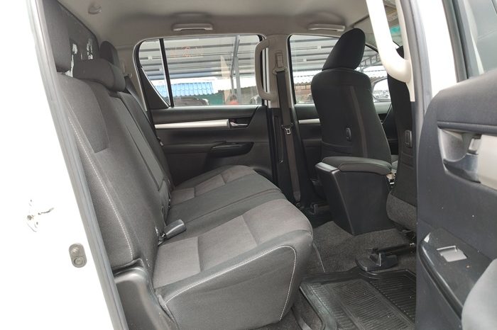 REVO PRE 2019 2.4E AT DOUBLE CAB WHITE 3868 full