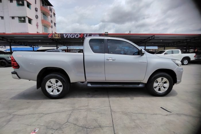REVO PRE 2016 2.4E AT SMART CAB SILVER  2230 full