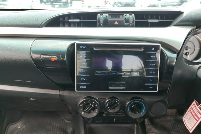 REVO PRE 2016 2.4E AT SMART CAB SILVER  2230 full