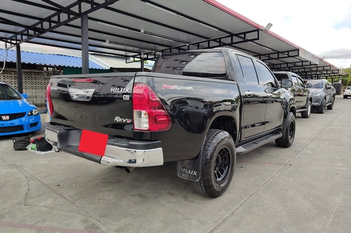 REVO PRE 2017 2.4E AT DOUBLE CAB BLACK 8530 full
