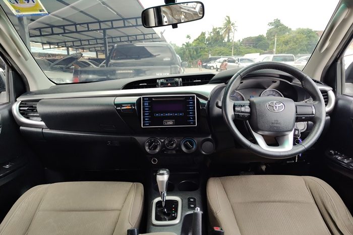 REVO PRE 2017 2.4E AT DOUBLE CAB BLACK 8530 full