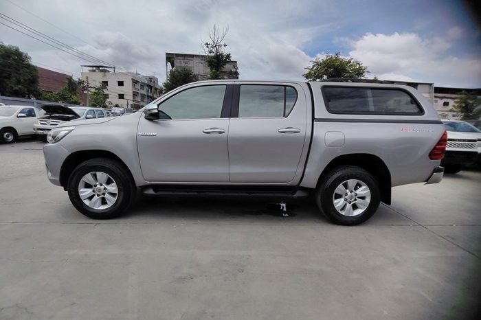 REVO PRE 2017 2.4G AT DOUBLE CAB SILVER  1231 full