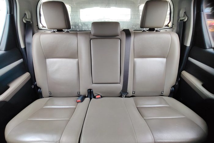 REVO PRE 2017 2.4G AT DOUBLE CAB SILVER  1231 full