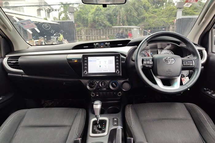 REVO PRE 2021 2.4 MID AT DOUBLE CAB SILVER  2502 full