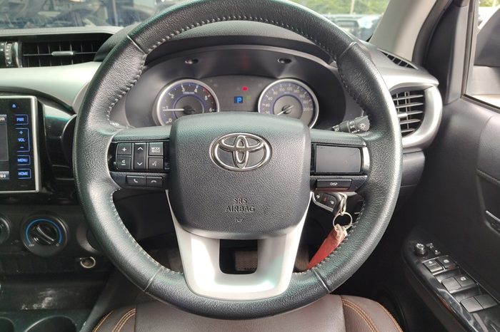 REVO PRE 2019 2.4E AT DOUBLE CAB BLACK 4899 full