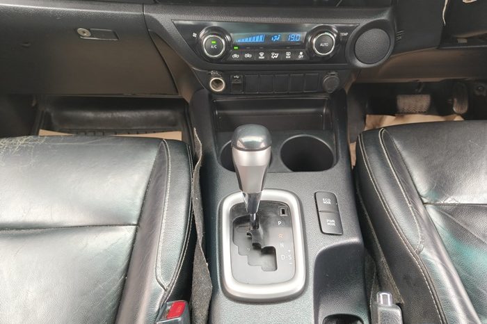 REVO PRE 2018 2.4G AT DOUBLE CAB RED  4127 full