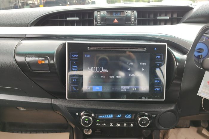 REVO PRE 2018 2.4G AT DOUBLE CAB RED  4127 full