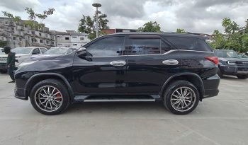 TOYOTA 2WD 2018 2.4V AT FORTUNER BLACK  2424 full