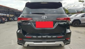 TOYOTA 2WD 2018 2.4V AT FORTUNER BLACK  2424 full