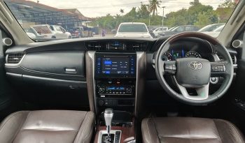 TOYOTA 2WD 2018 2.4V AT FORTUNER BLACK  2424 full