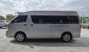 TOYOTA 2WD 2019 3.0 AT COMMUTER SILVER  671 full