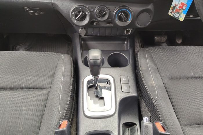 REVO PRE 2021 2.4 ENTRY AT DOUBLE CAB DARK GREY 8250 full