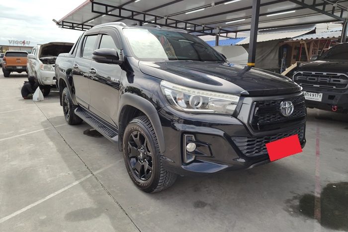 REVO PRE 2018 2.4E AT DOUBLE CAB BLACK  6486 full