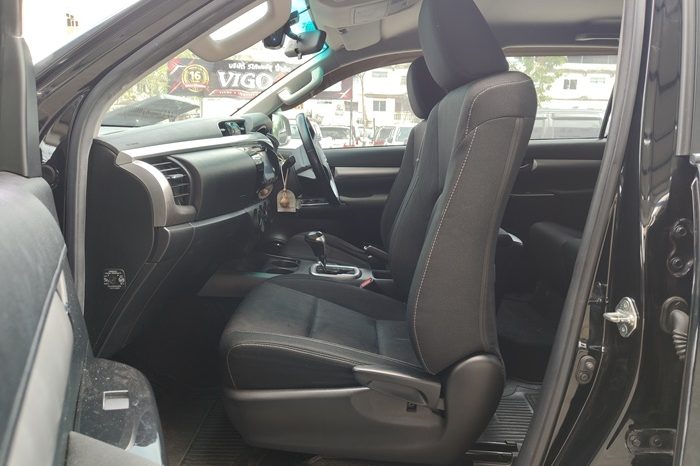 REVO PRE 2018 2.4E AT DOUBLE CAB BLACK  6486 full