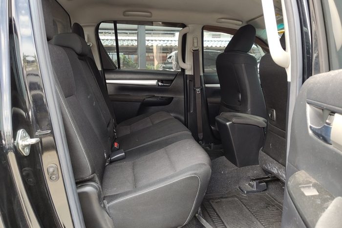 REVO PRE 2018 2.4E AT DOUBLE CAB BLACK  6486 full