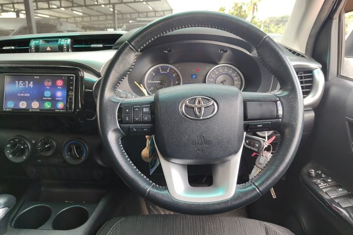 REVO PRE 2018 2.4E AT DOUBLE CAB BLACK  6486 full