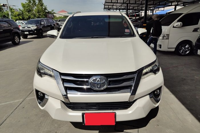 TOYOTA 2WD 2019 2.4V AT FORTUNER WHITE  8851 full