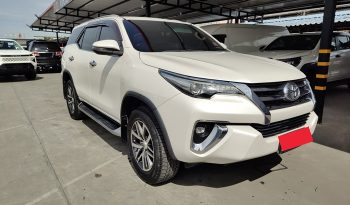 TOYOTA 2WD 2019 2.4V AT FORTUNER WHITE  8851 full