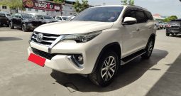 TOYOTA 2WD 2019 2.4V AT FORTUNER WHITE  8851