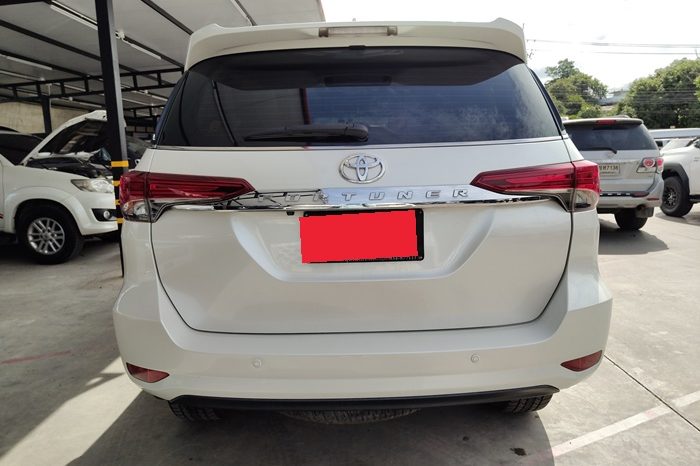 TOYOTA 2WD 2019 2.4V AT FORTUNER WHITE  8851 full
