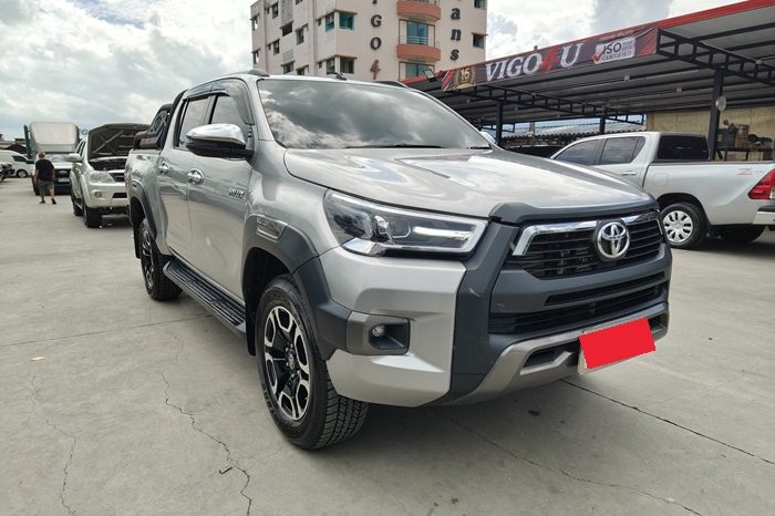 REVO PRE 2021 2.4 MID AT DOUBLE CAB SILVER  8913 full