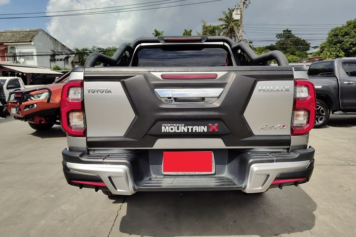 REVO PRE 2021 2.4 MID AT DOUBLE CAB SILVER  8913 full