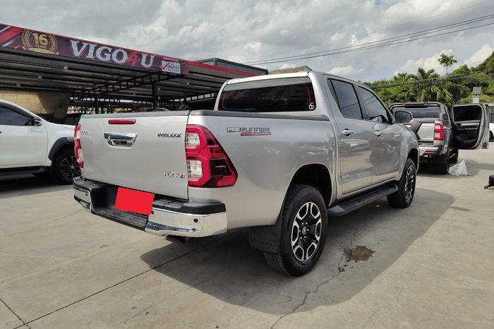 REVO PRE 2022 2.4 MID AT DOUBLE CAB SILVER  624 full