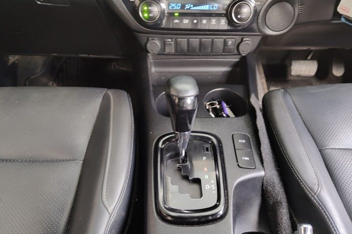 ROCCO PRE 2022 2.4 HIGHT AT DOUBLE CAB WHITE  1107 full
