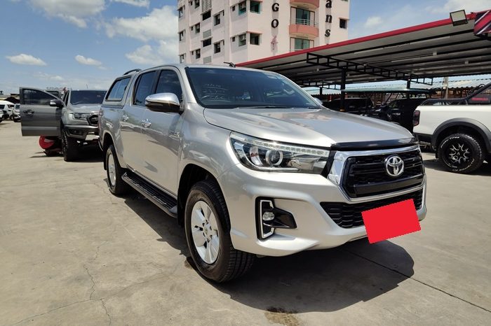 REVO PRE 2018 2.4G AT DOUBLE CAB SILVER  20 full